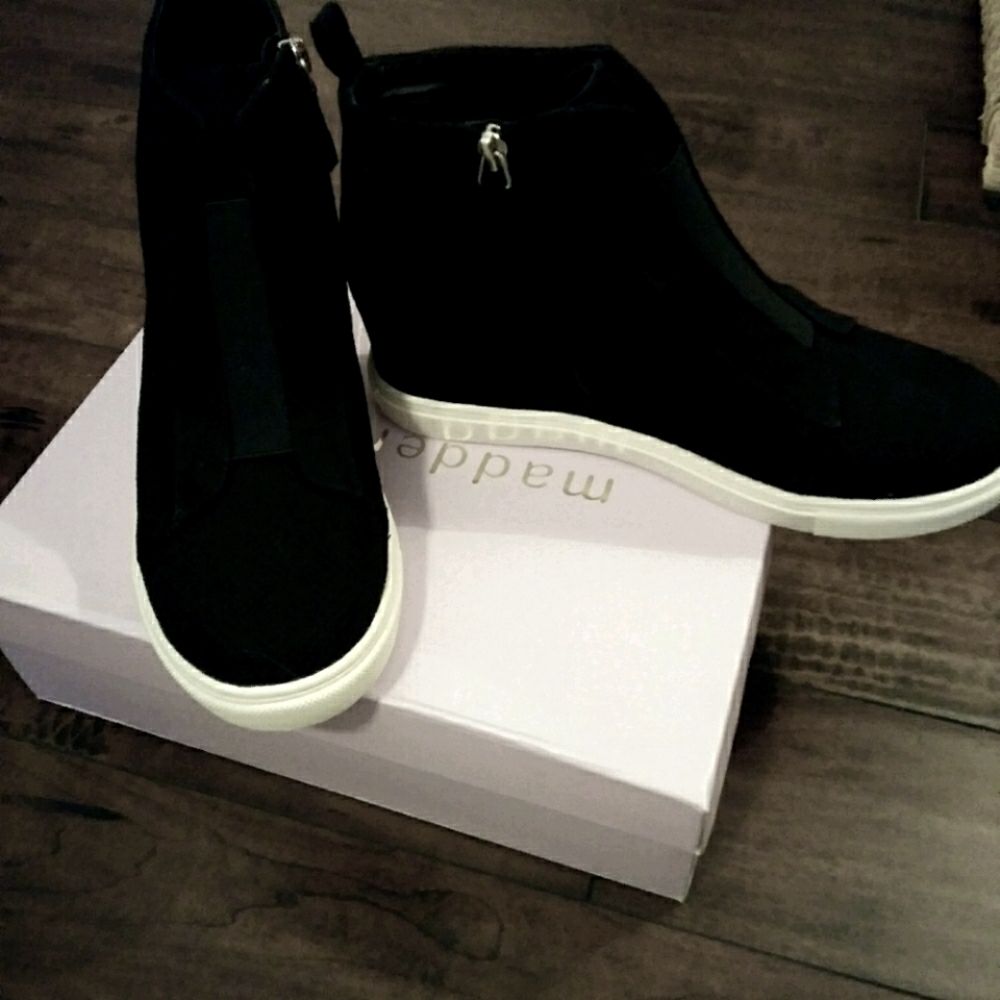 Madden girl black fabric platform sneakers nwt